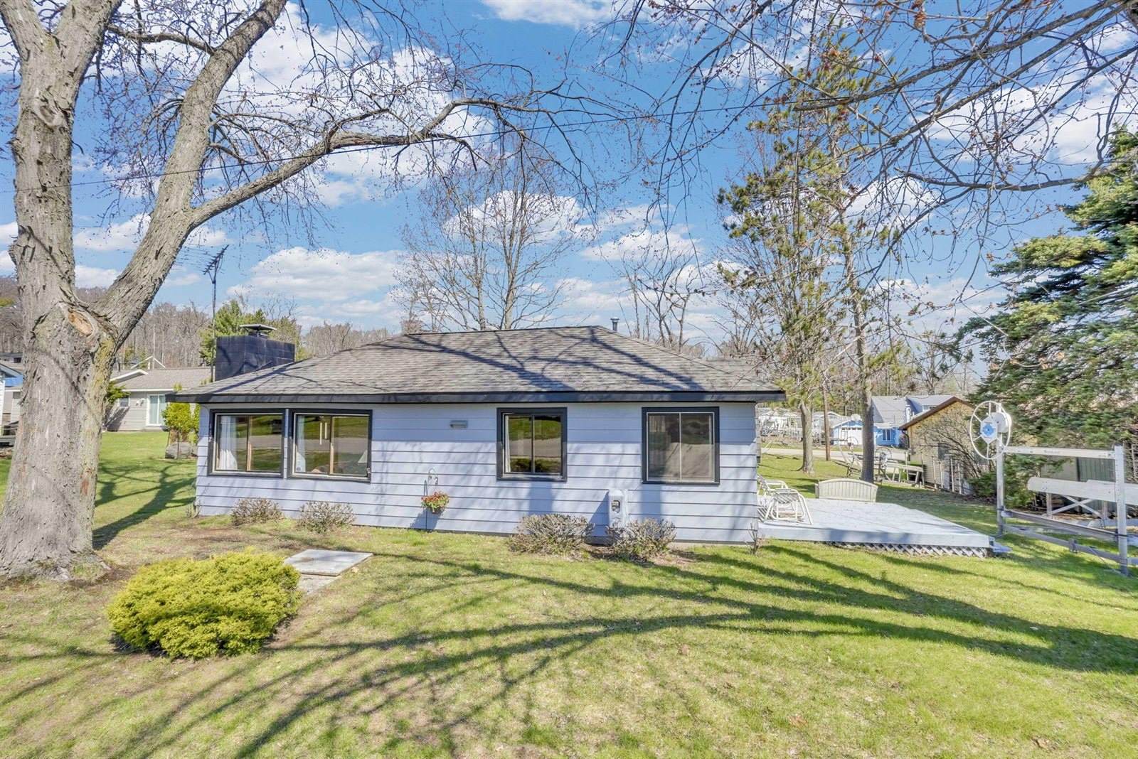 112 Grandview Avenue, Roscommon, MI 48653