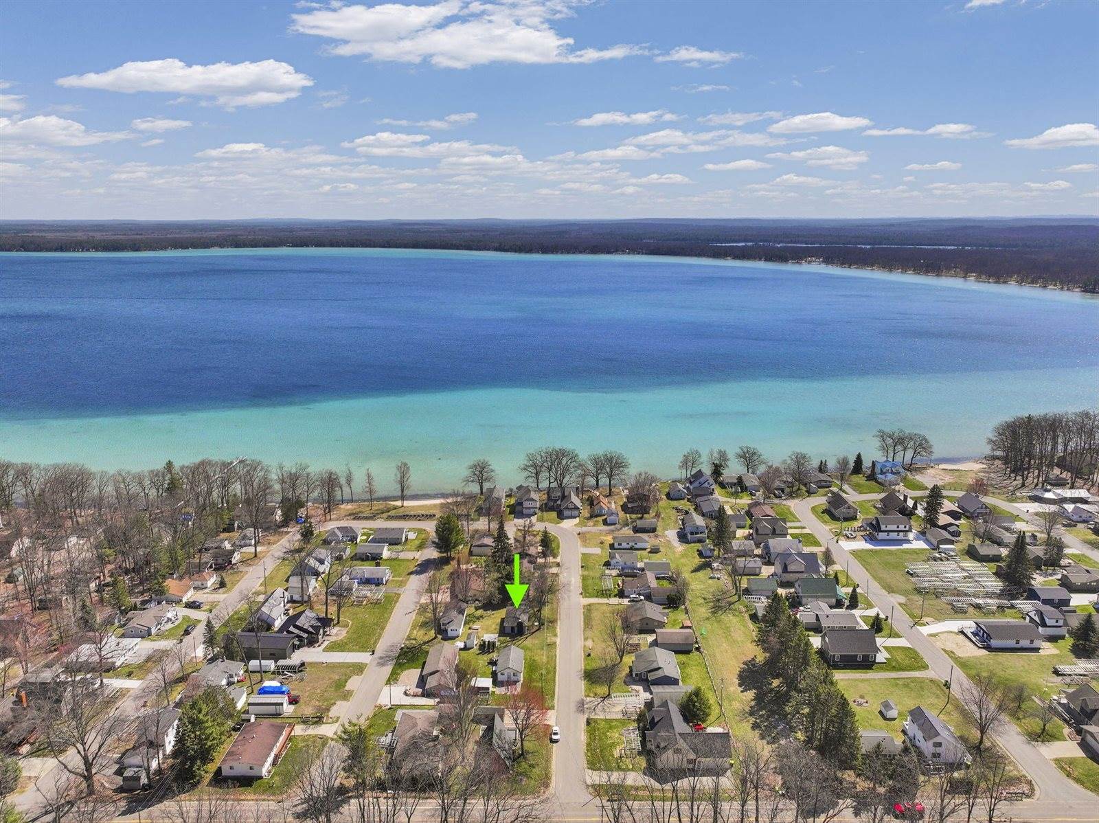 112 Grandview Avenue, Roscommon, MI 48653