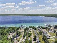 112 Grandview Avenue, Roscommon, MI 48653