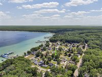 112 Grandview Avenue, Roscommon, MI 48653