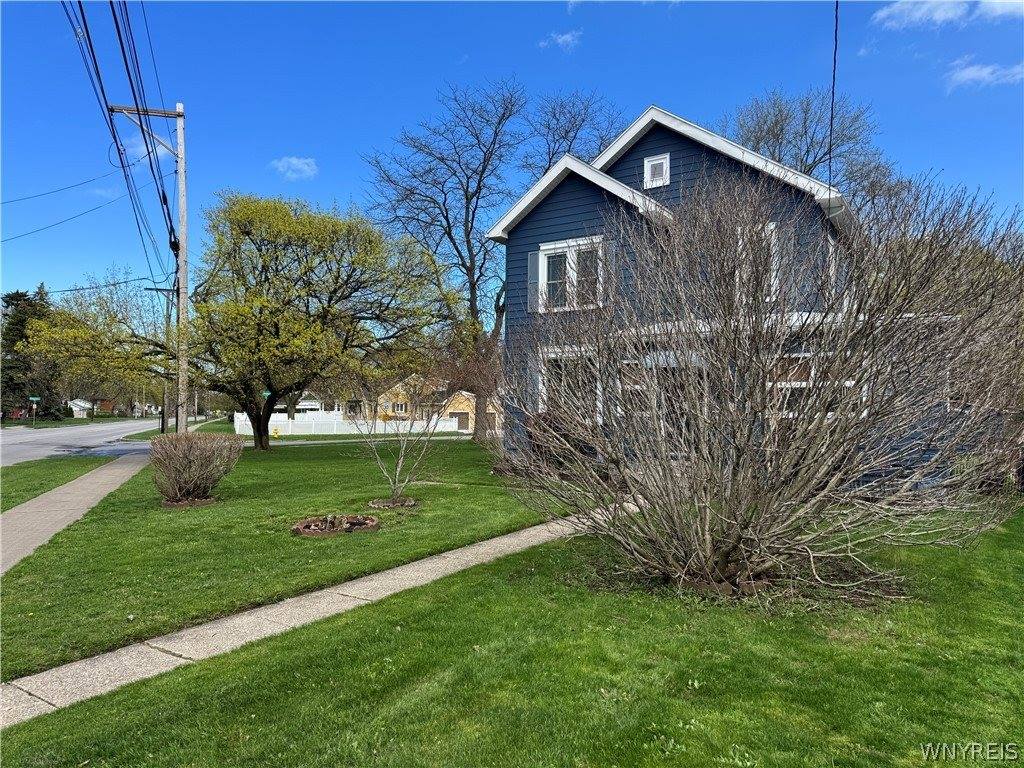 2570 Saint Paul Blvd, Irondequoit, NY 14617