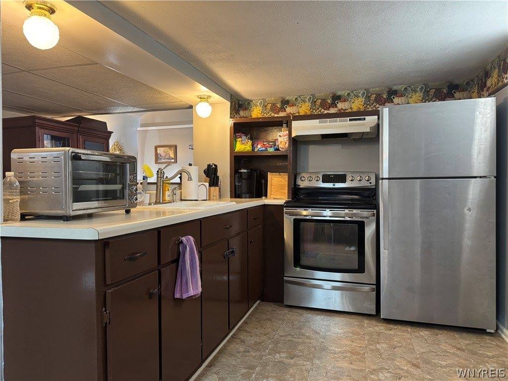 2570 Saint Paul Blvd, Irondequoit, NY 14617
