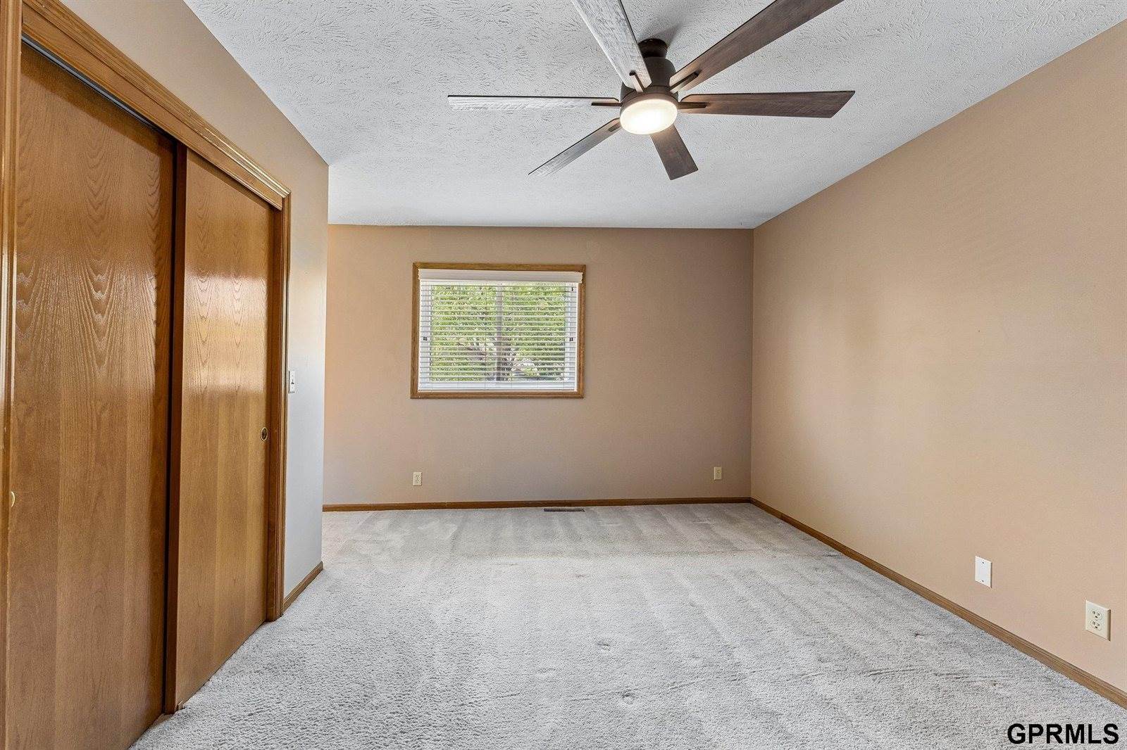 1801 Bristol Street, Papillion, NE 68046