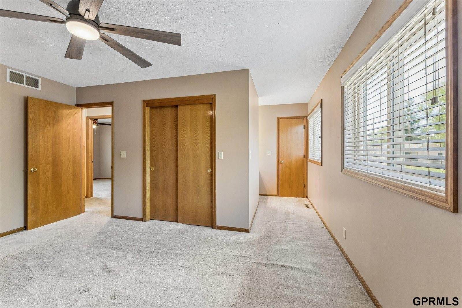 1801 Bristol Street, Papillion, NE 68046