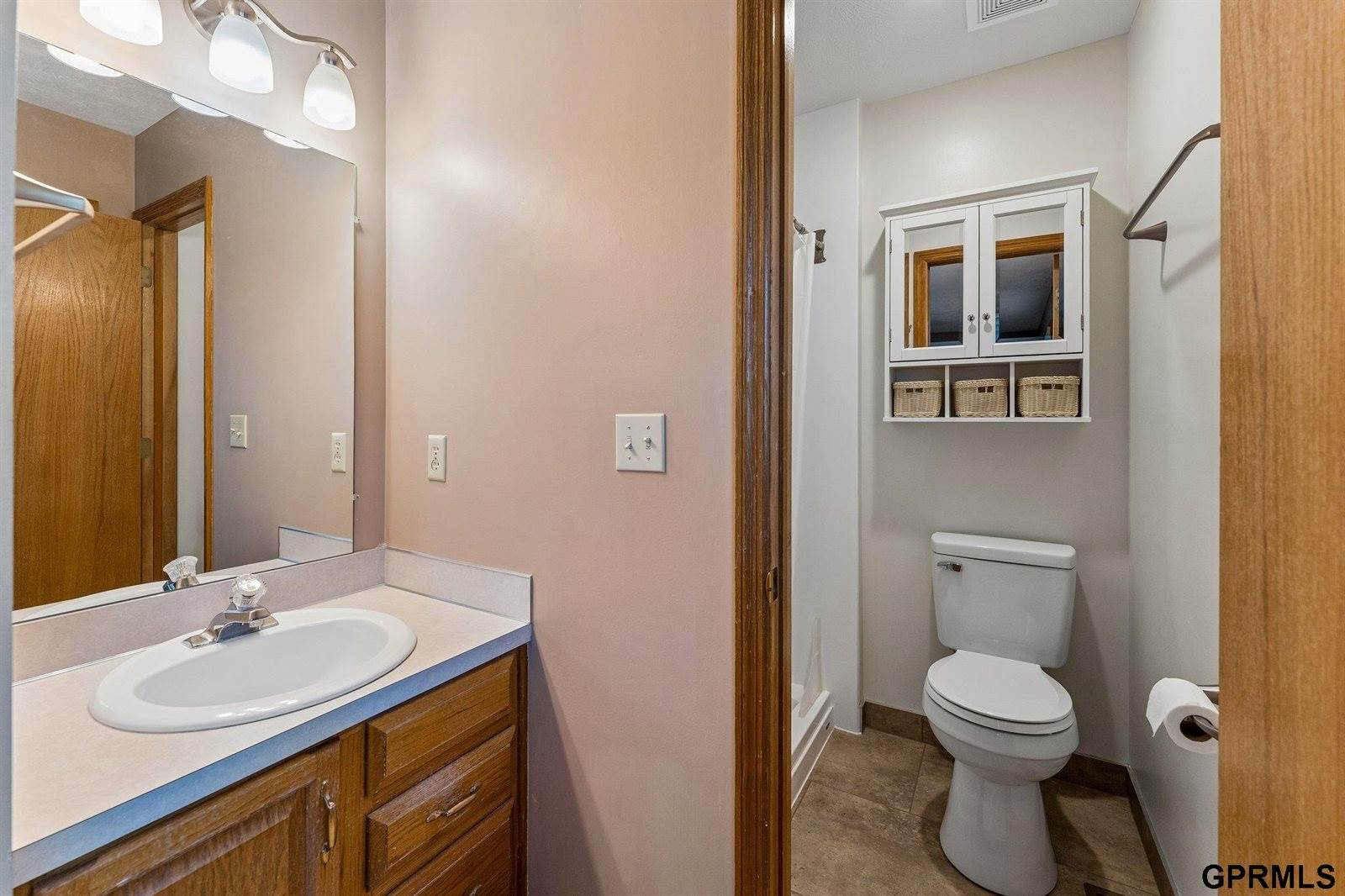 1801 Bristol Street, Papillion, NE 68046