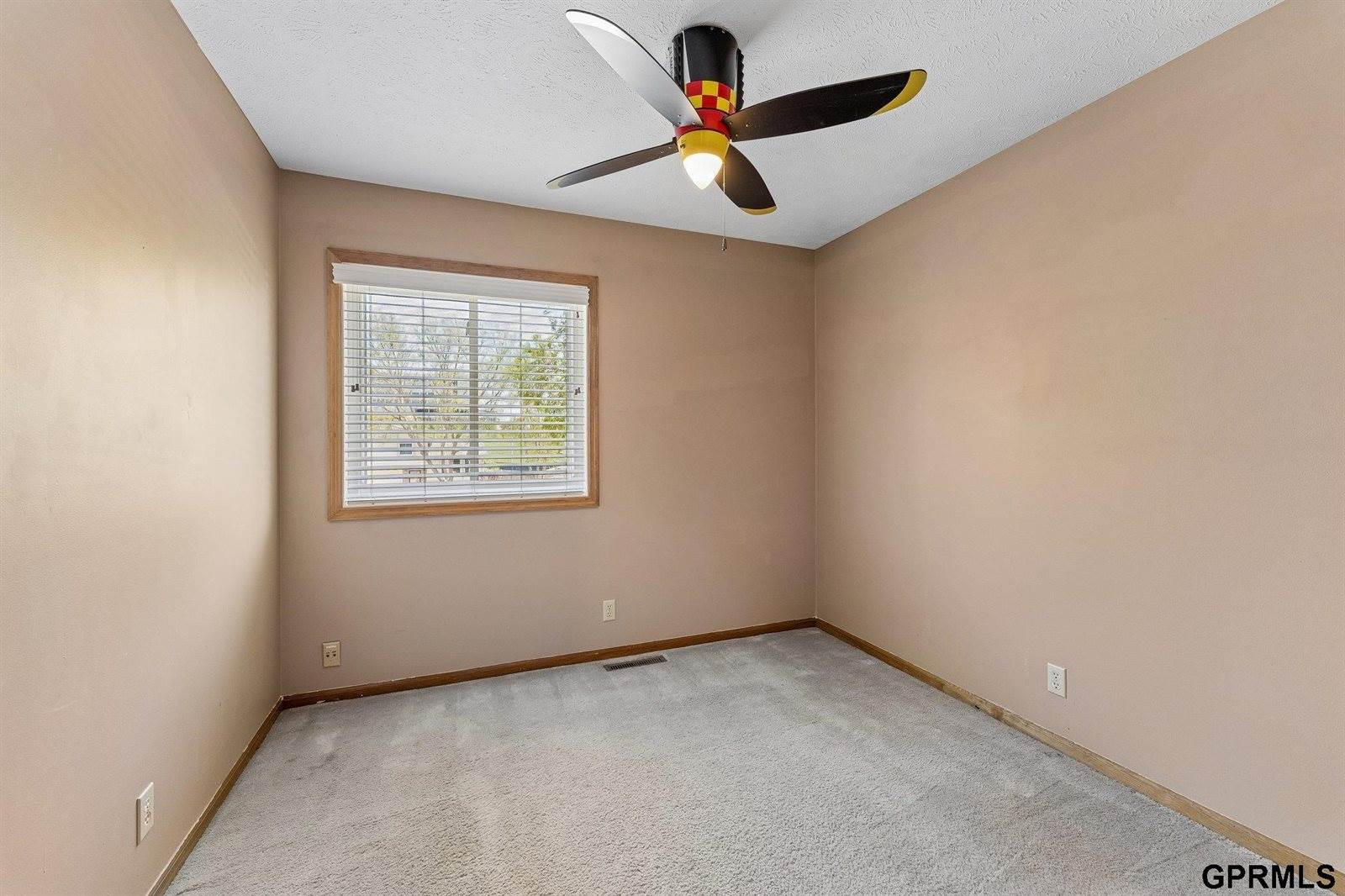 1801 Bristol Street, Papillion, NE 68046