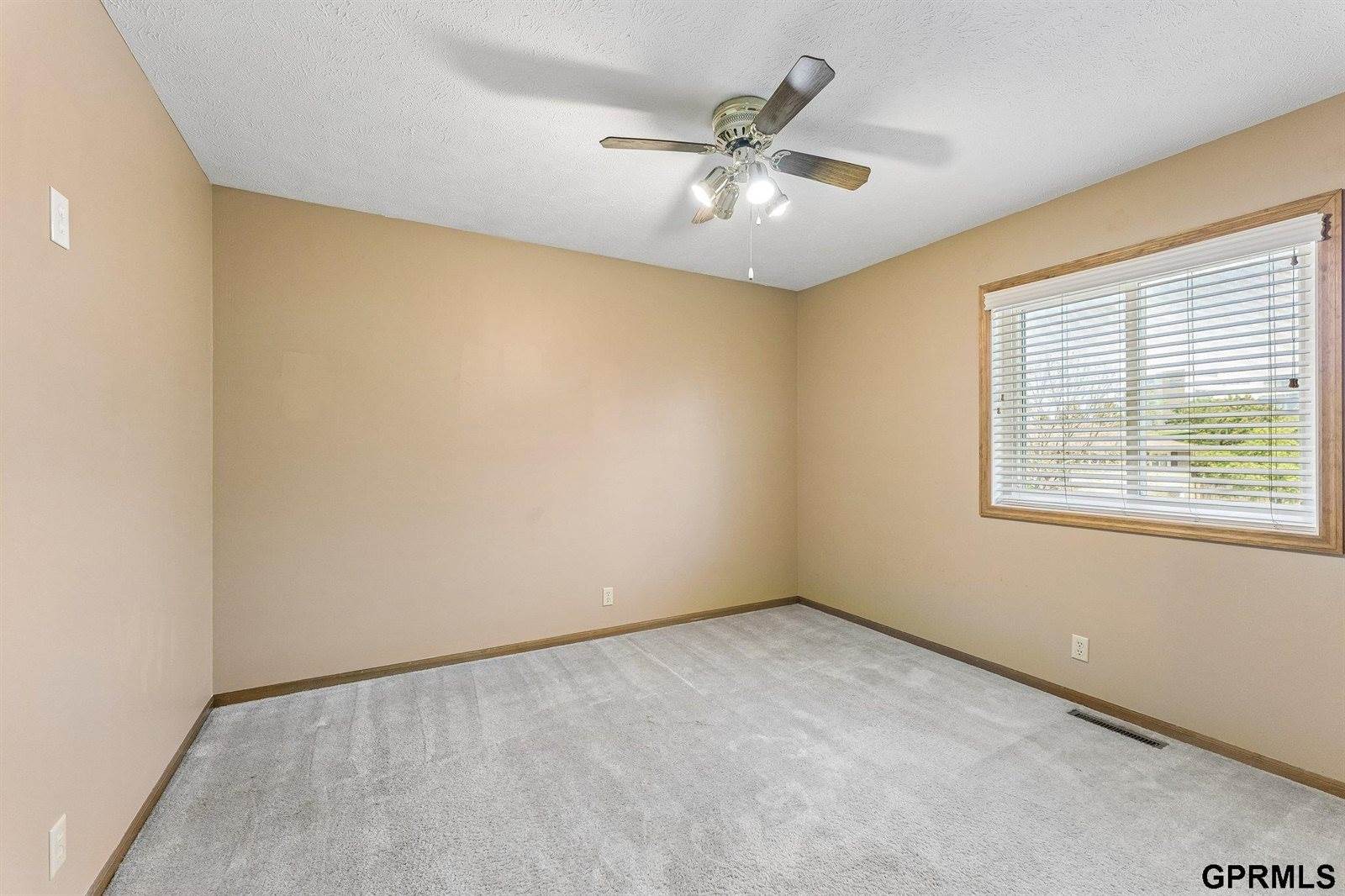 1801 Bristol Street, Papillion, NE 68046