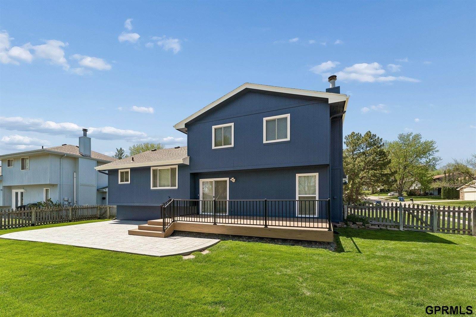 1801 Bristol Street, Papillion, NE 68046