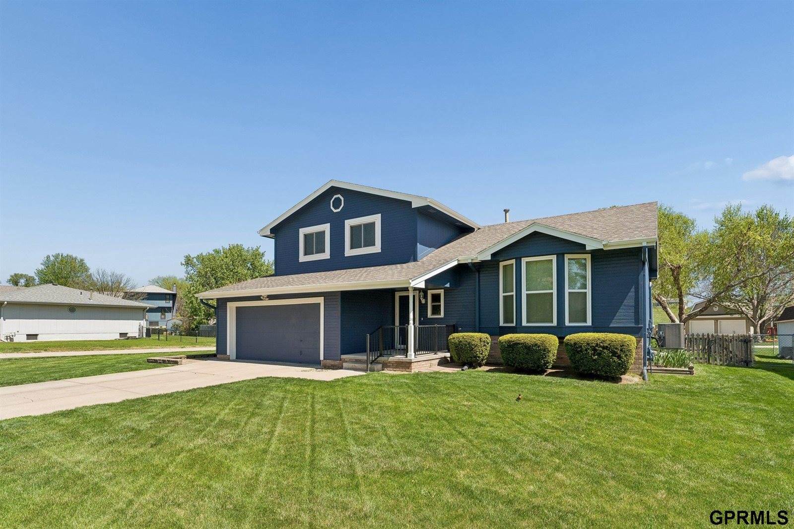 1801 Bristol Street, Papillion, NE 68046