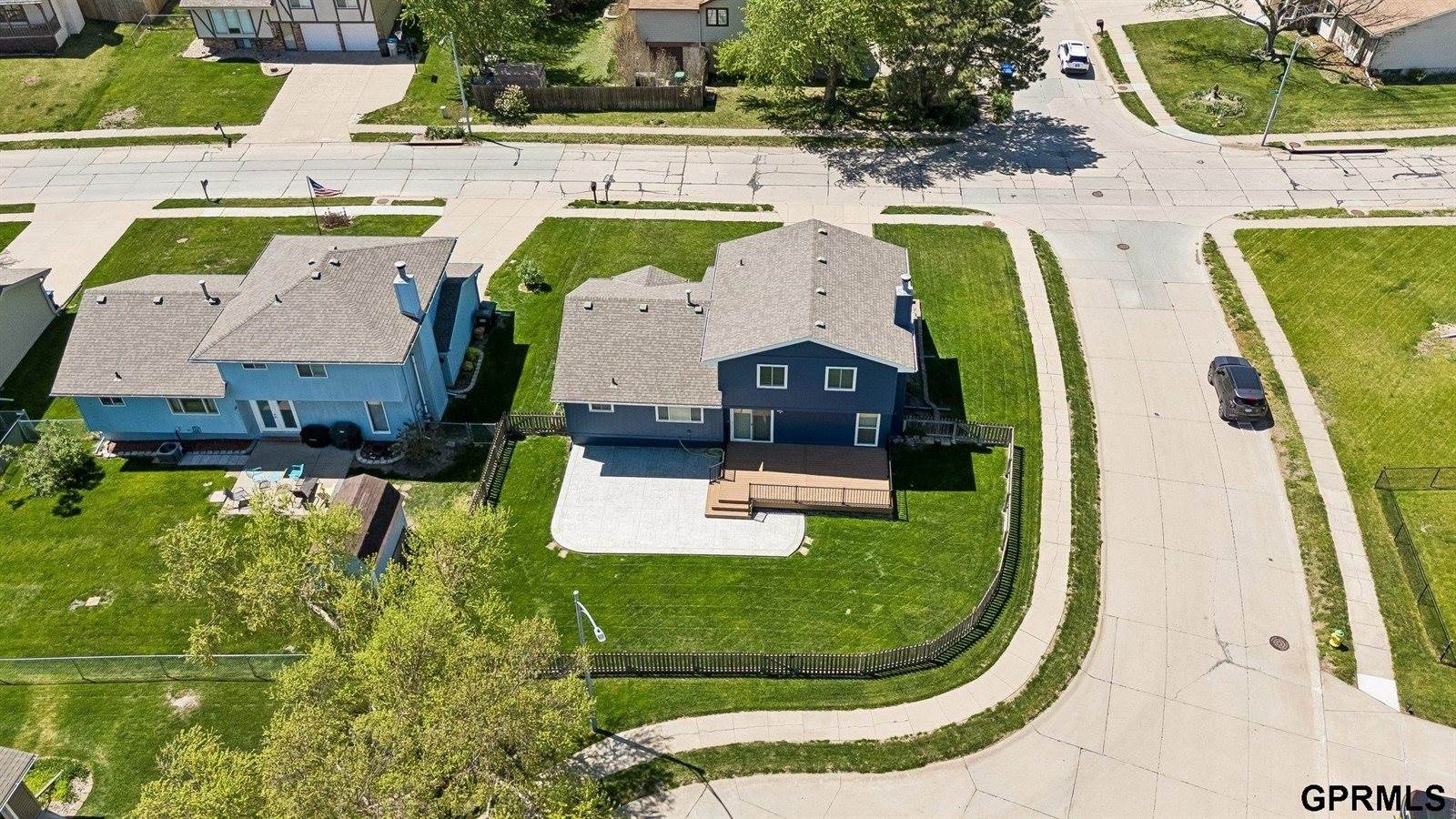 1801 Bristol Street, Papillion, NE 68046