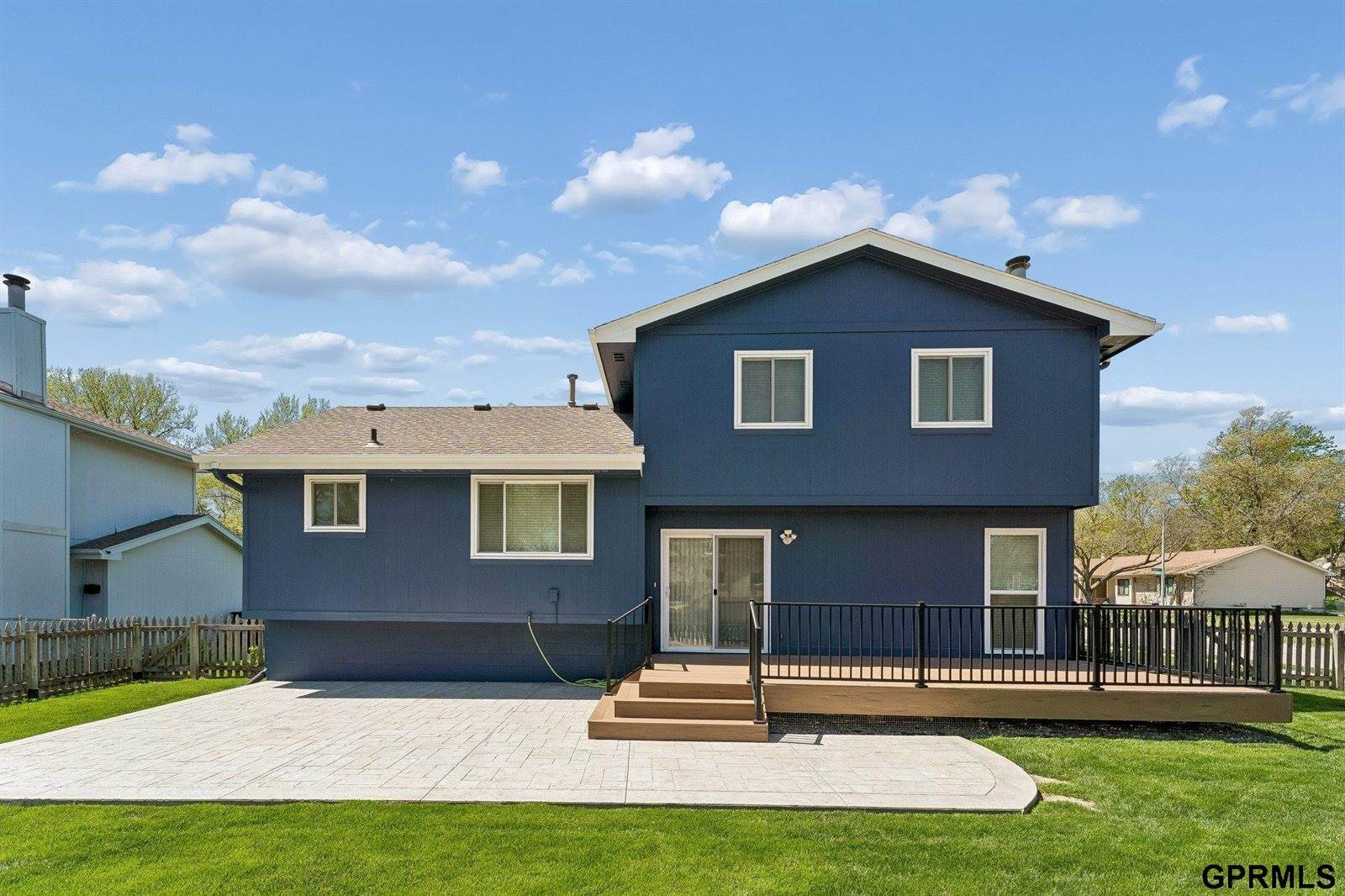 1801 Bristol Street, Papillion, NE 68046