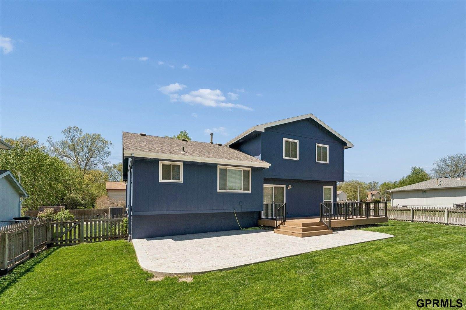 1801 Bristol Street, Papillion, NE 68046