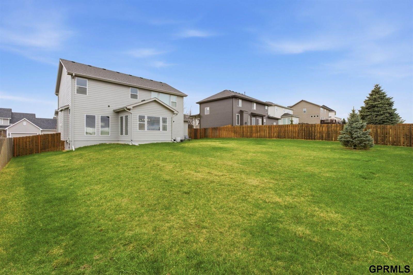 7721 North 156Th Avenue, Bennington, NE 68007