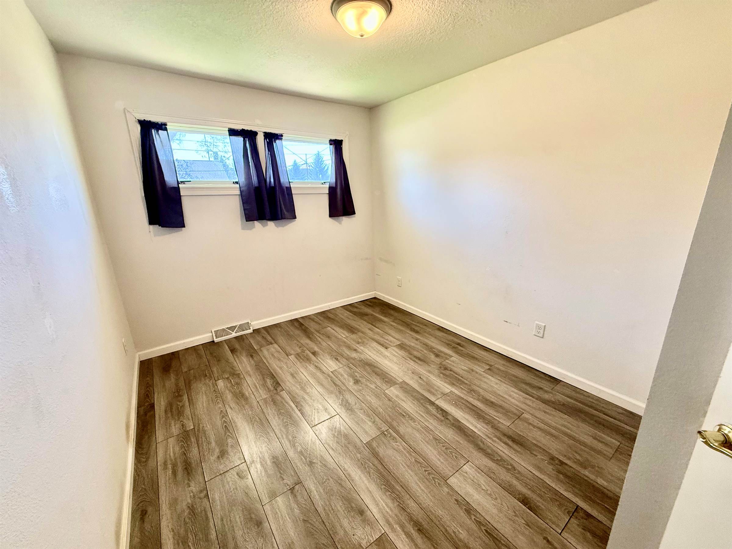 207 E Illinois St, Cambridge, IL 61238