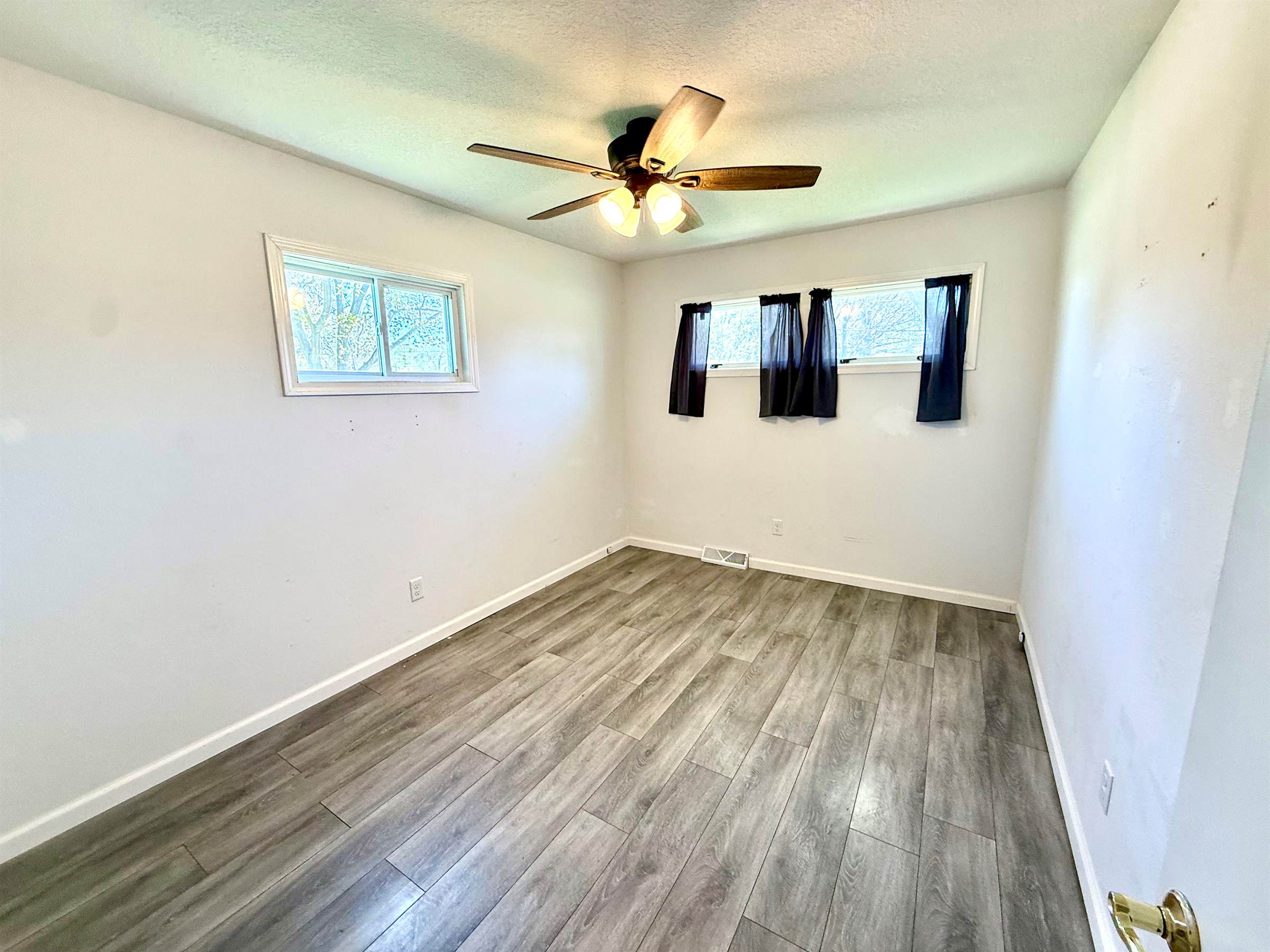 207 E Illinois St, Cambridge, IL 61238