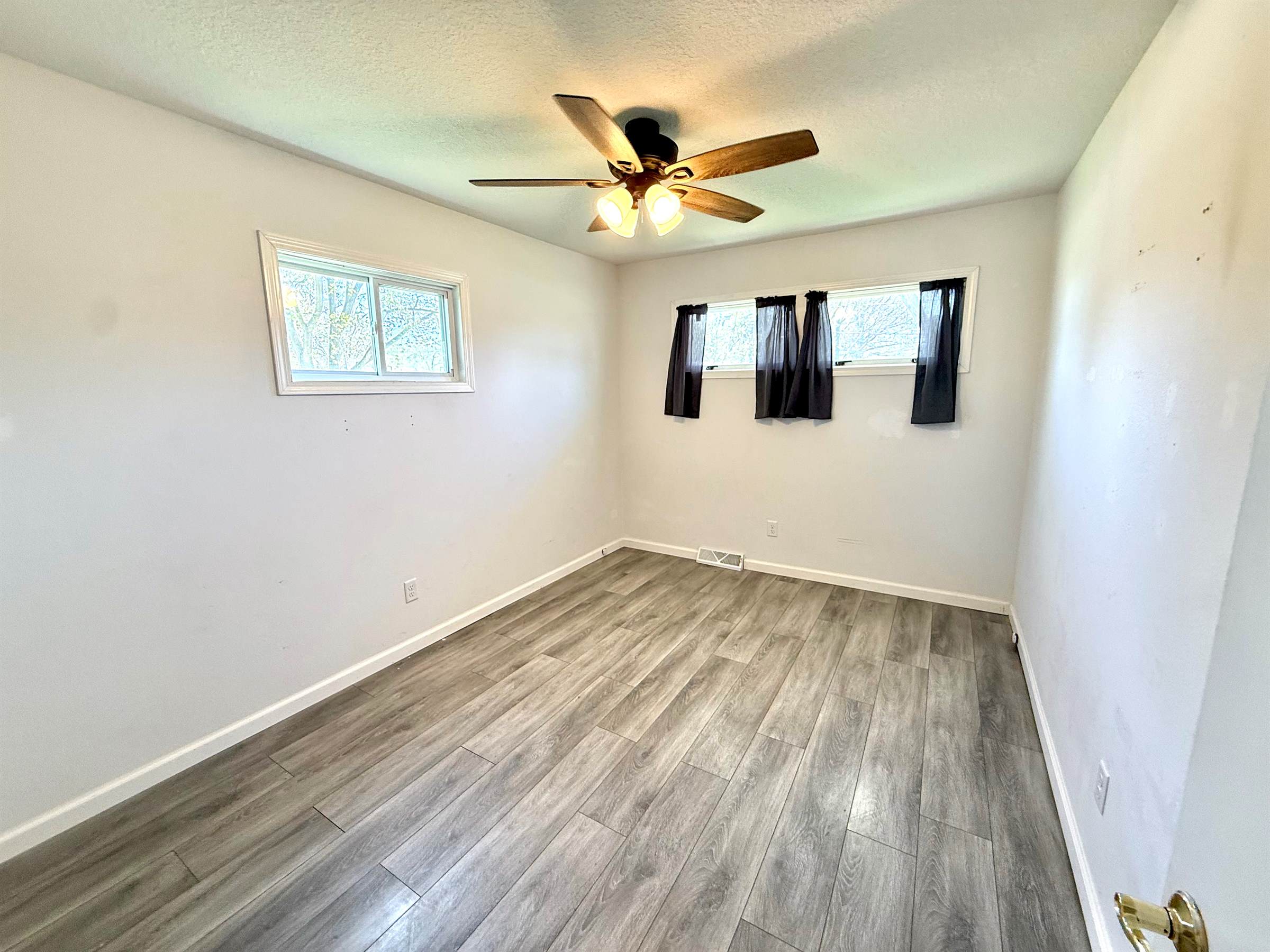 207 E Illinois St, Cambridge, IL 61238