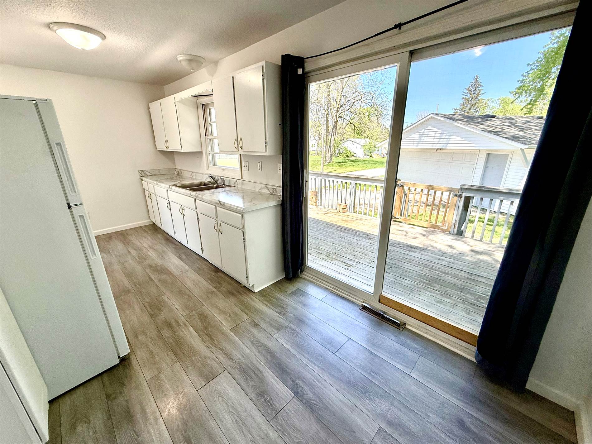 207 E Illinois St, Cambridge, IL 61238