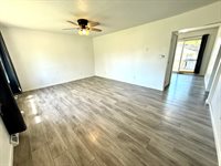 207 E Illinois St, Cambridge, IL 61238