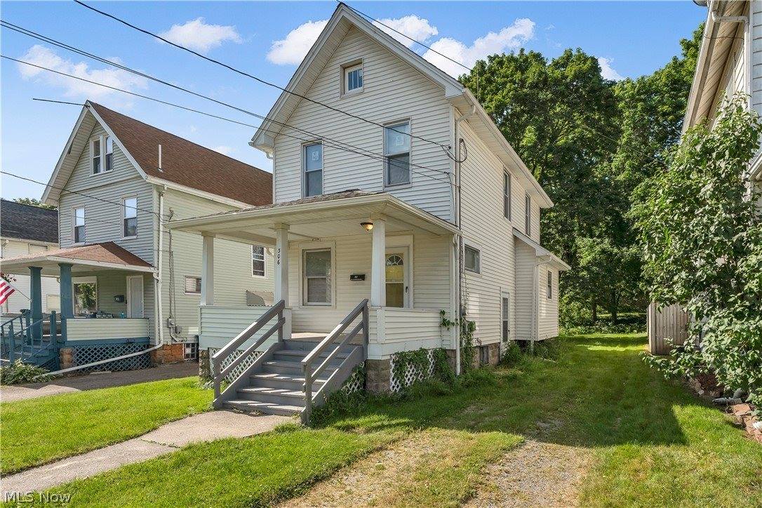 306 Maplewood Avenue, Struthers, OH 44471