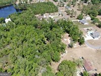 51 Coweta Road, Hoboken, GA 31542