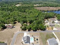 51 Coweta Road, Hoboken, GA 31542