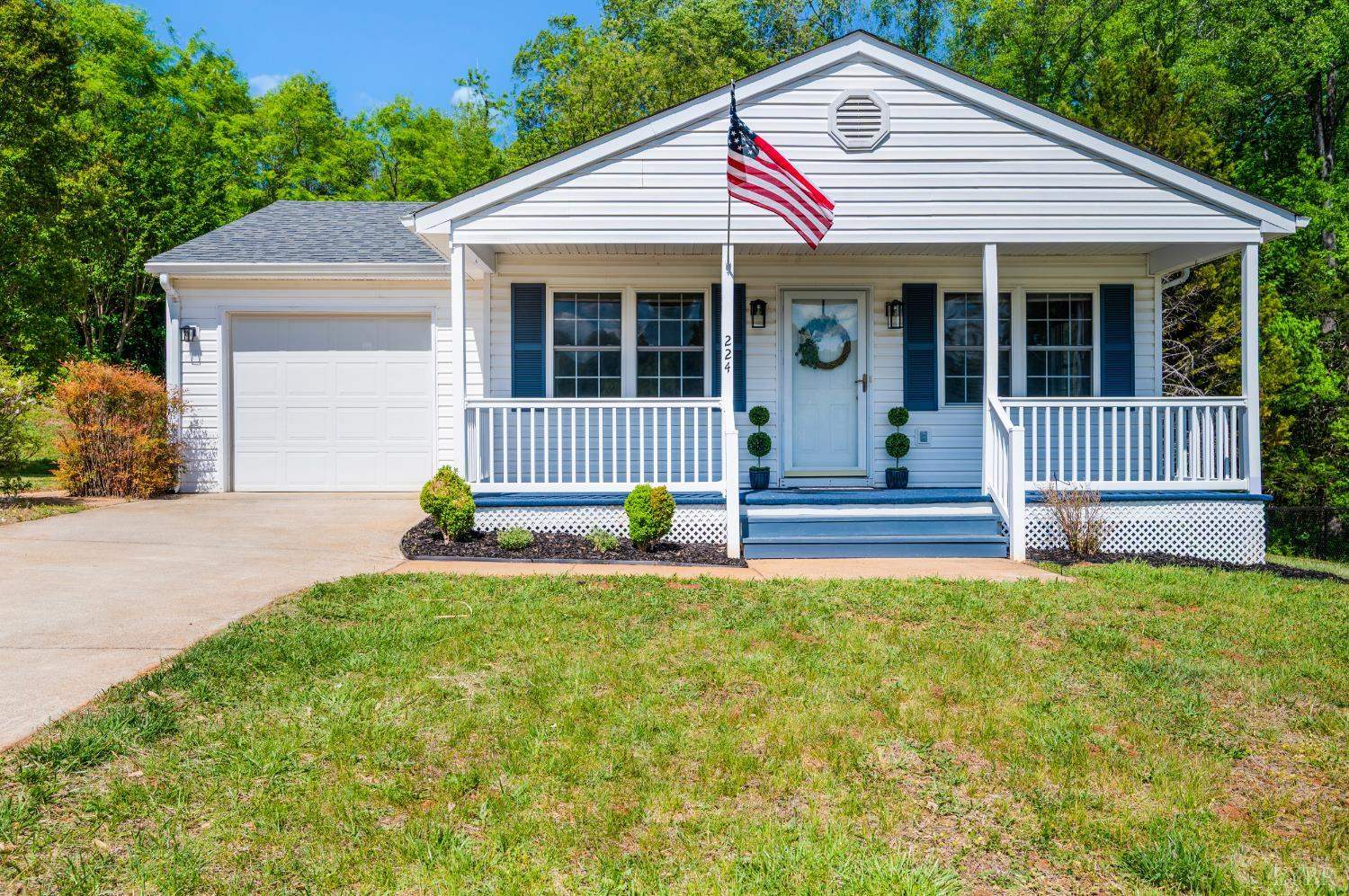 224 Lookout Drive, Lynchburg, VA 24502