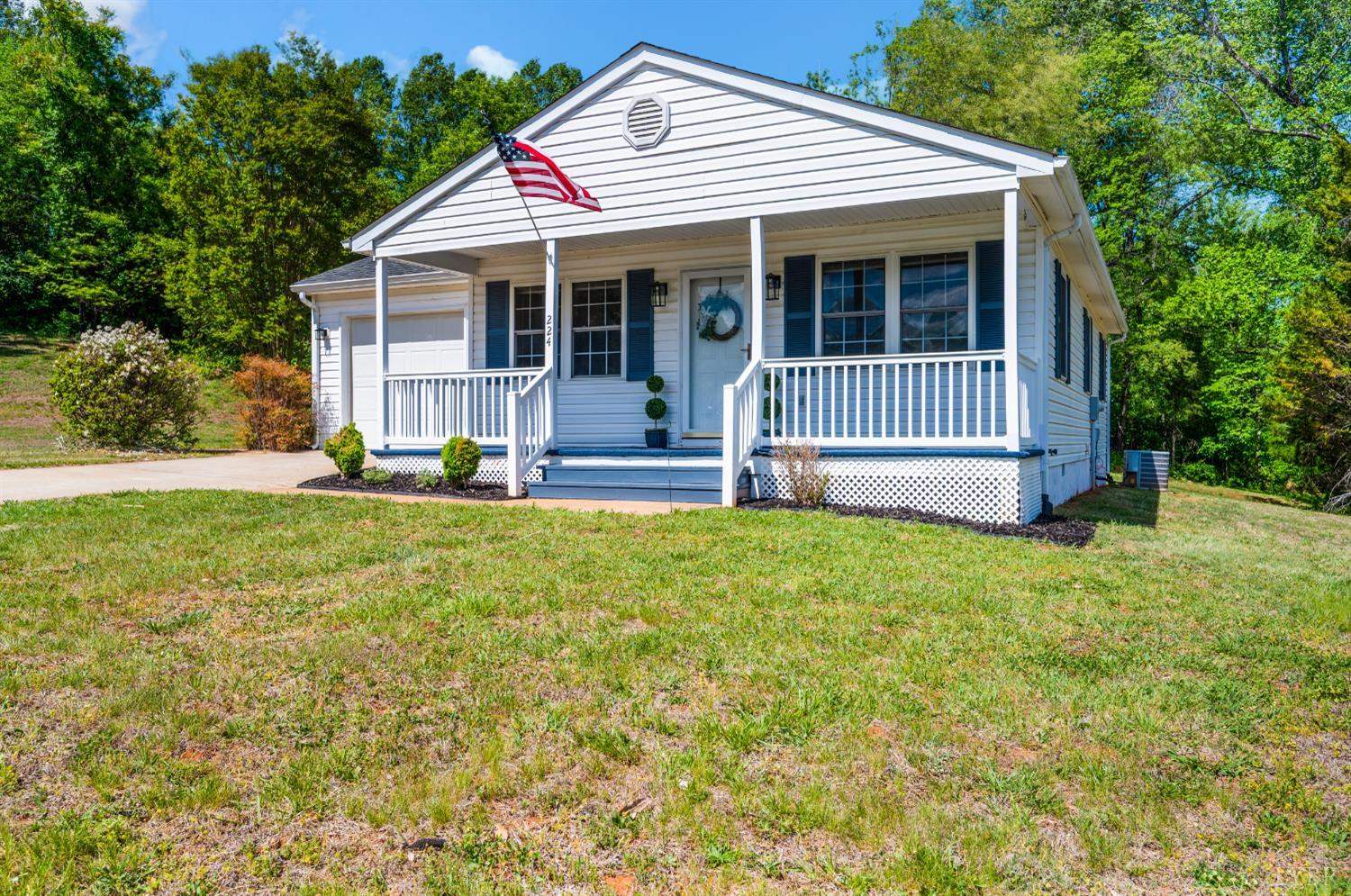 224 Lookout Drive, Lynchburg, VA 24502