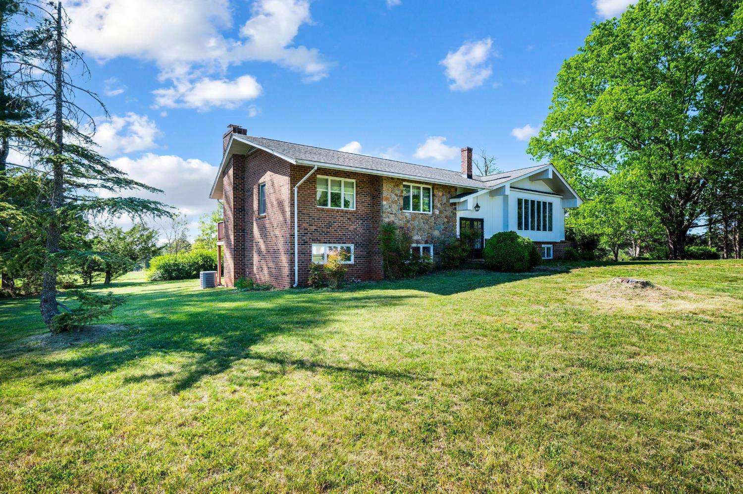 1250 Lick Run Farm Road, Forest, VA 24551