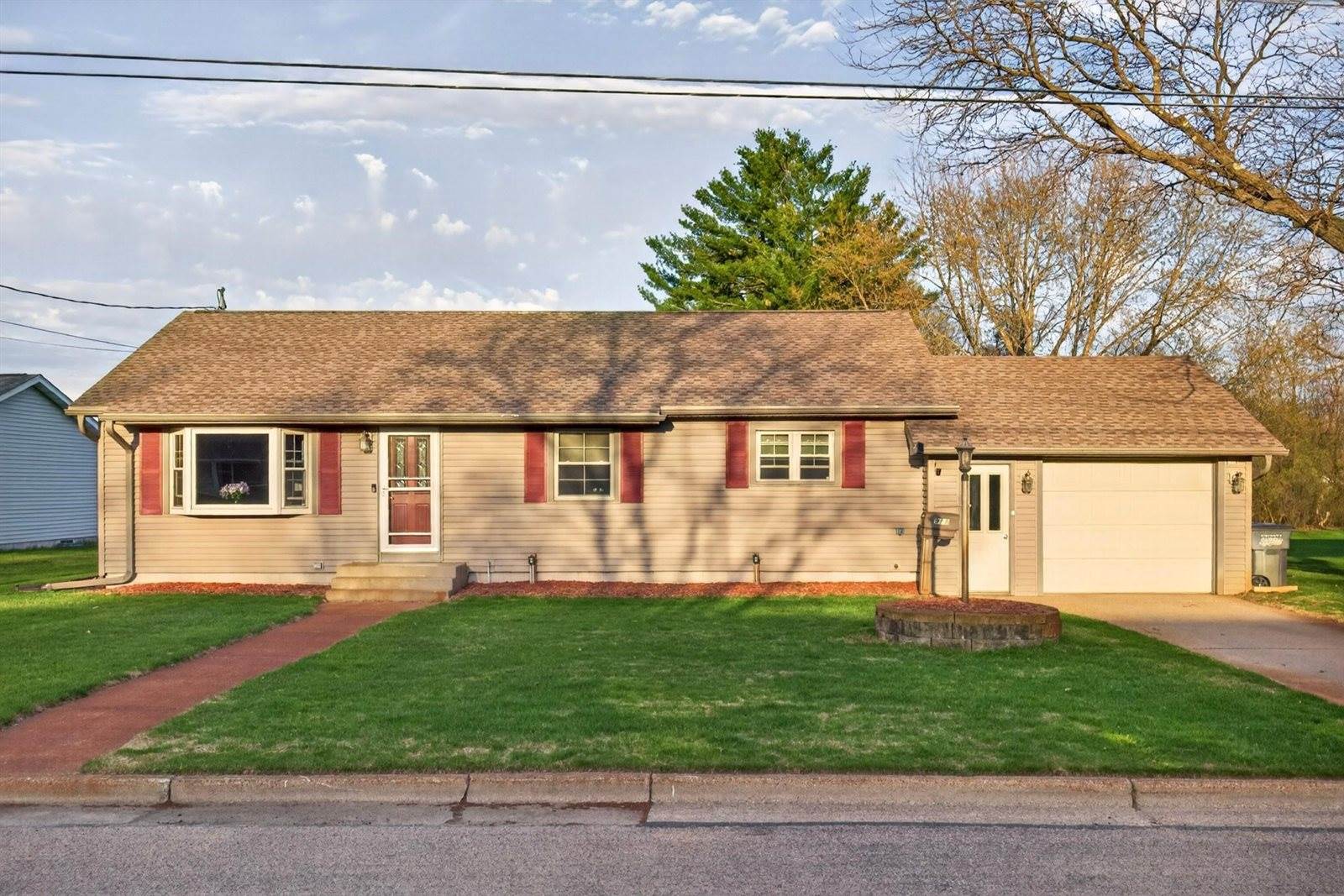 911 19th Street S, Wisconsin Rapids, WI 54494