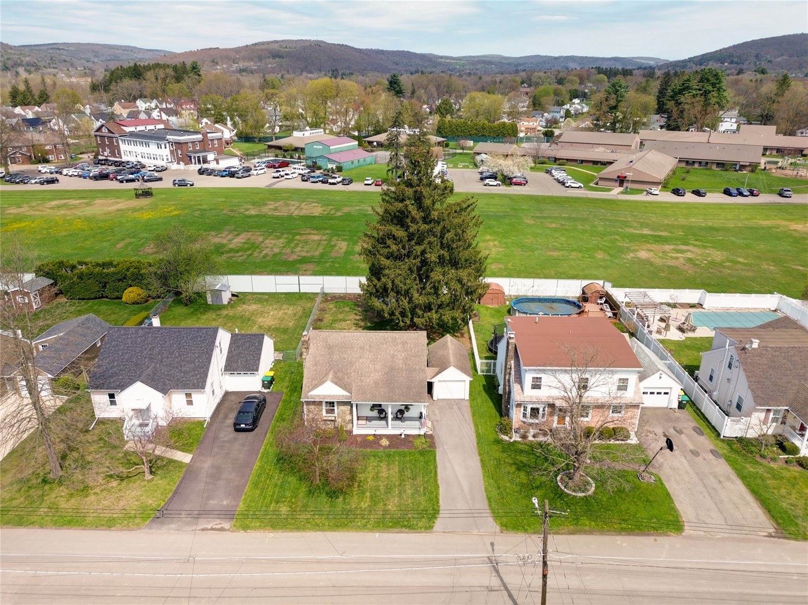 39 Hotchkiss Avenue, Binghamton, NY 13901