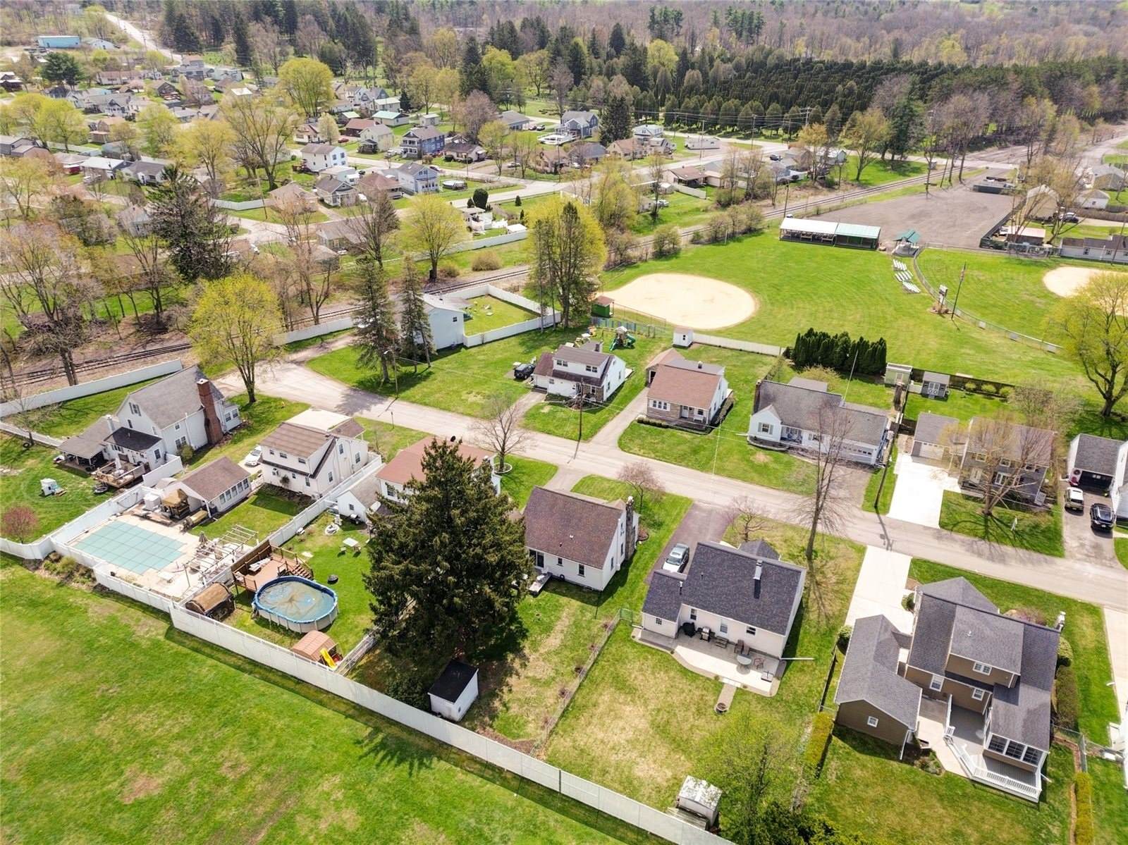 39 Hotchkiss Avenue, Binghamton, NY 13901