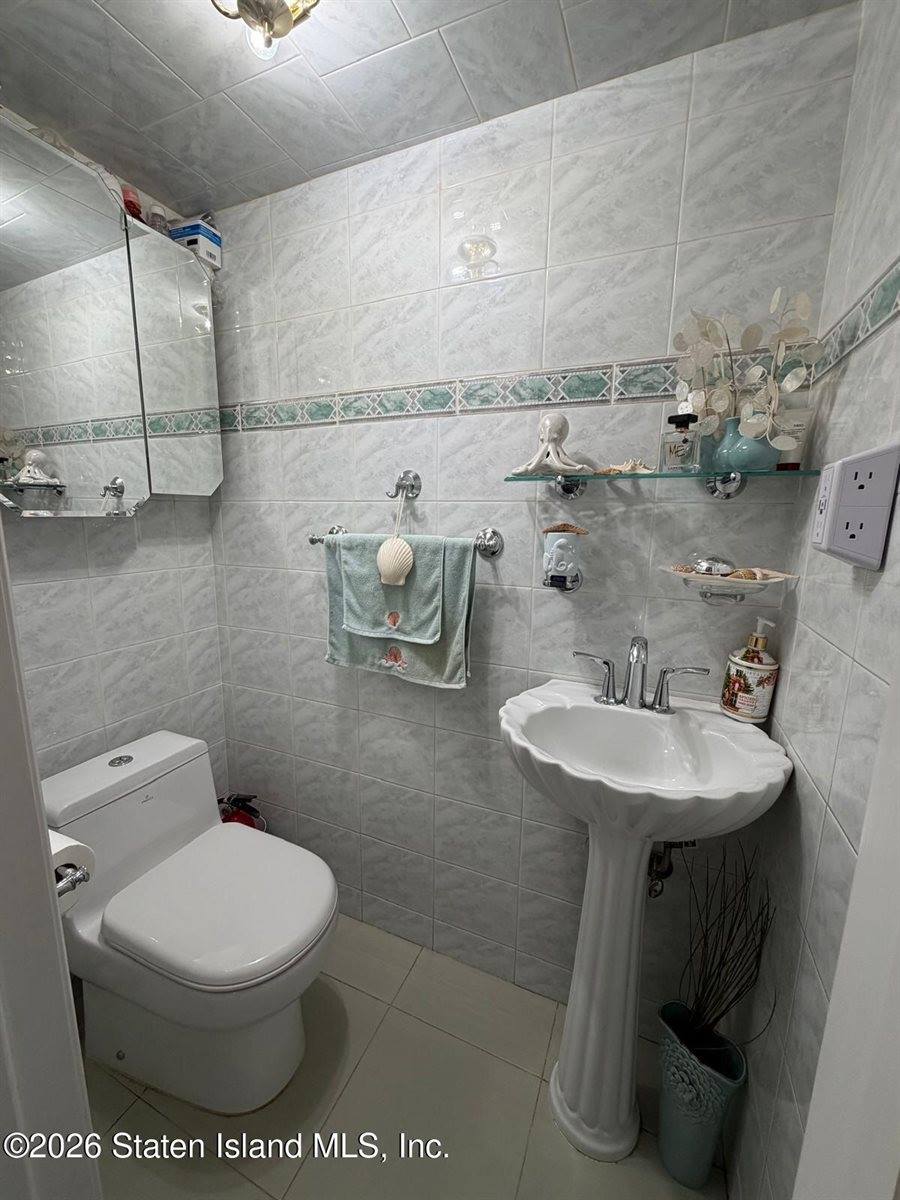 556 Dongan Hills Avenue, #13a, Staten Island, NY 10305