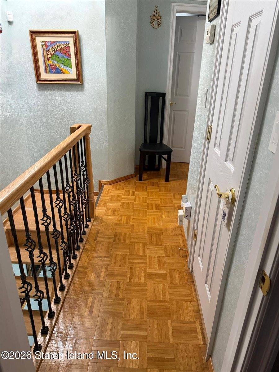 556 Dongan Hills Avenue, #13a, Staten Island, NY 10305