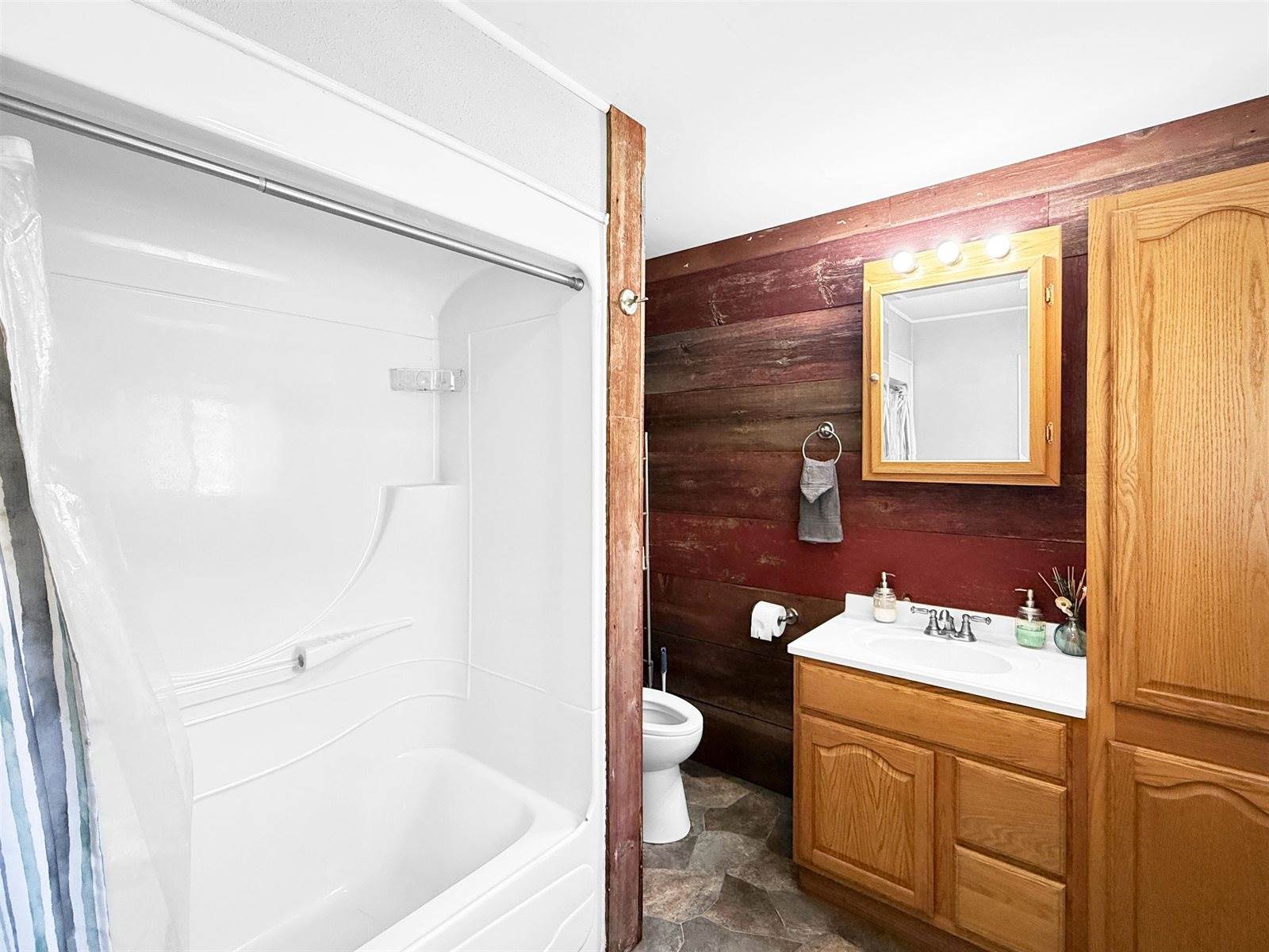 16526 County Rd. H, Marshall, WI 53581