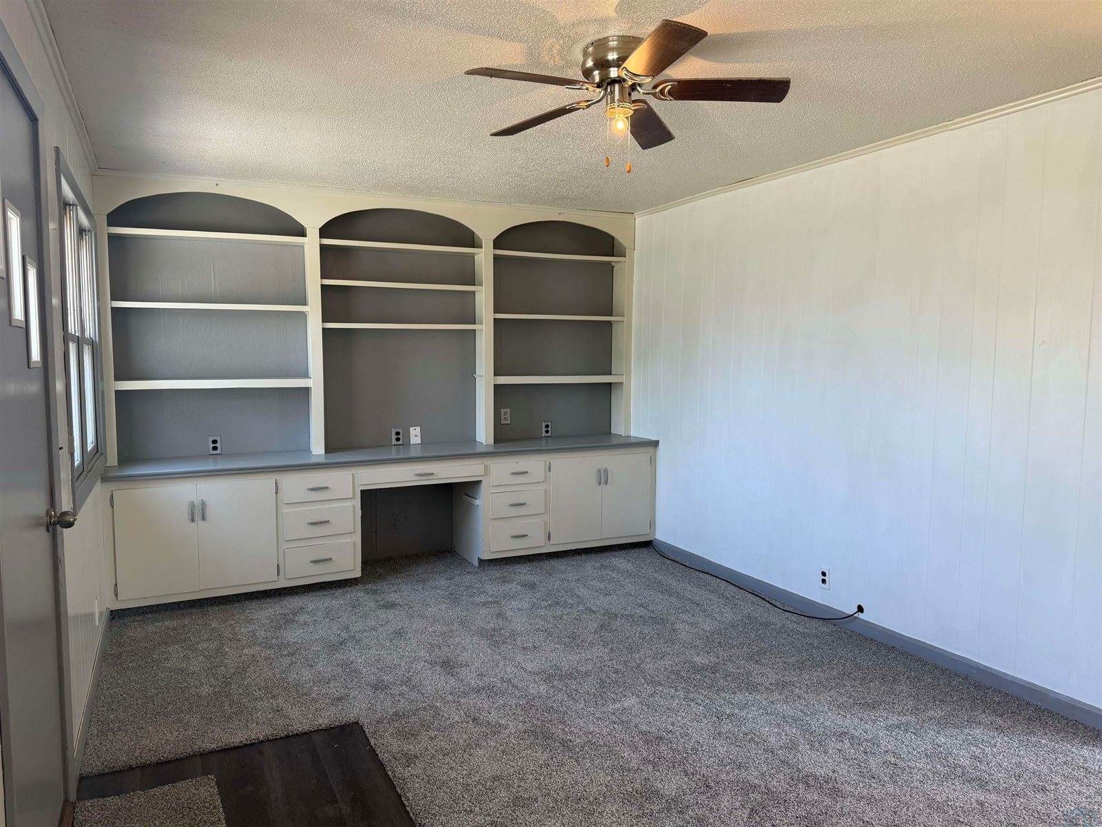 96 Sargent, Akron, IA 51001