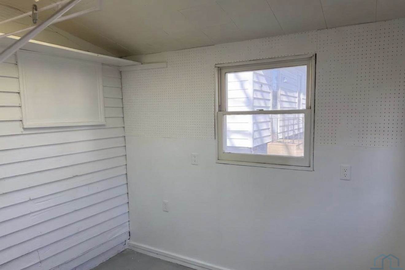 96 Sargent, Akron, IA 51001