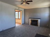 96 Sargent, Akron, IA 51001