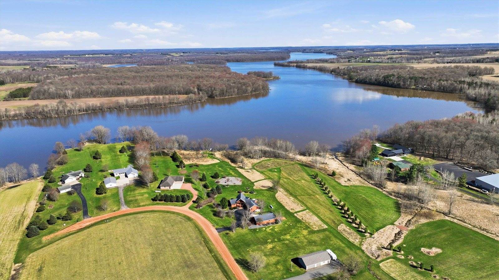 127915 S Bayside Drive, Auburndale, WI 54412
