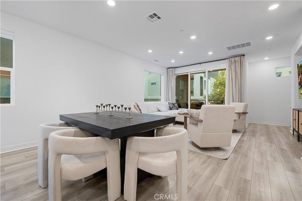 26799 Keystone Loop, Valencia, CA 91381