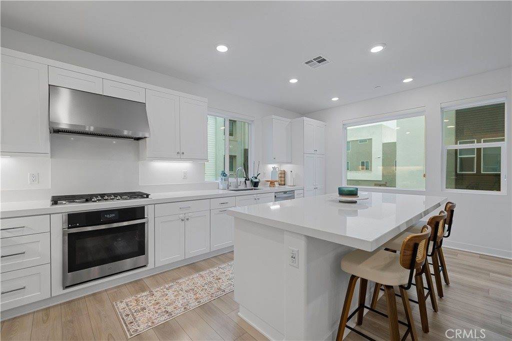 26799 Keystone Loop, Valencia, CA 91381