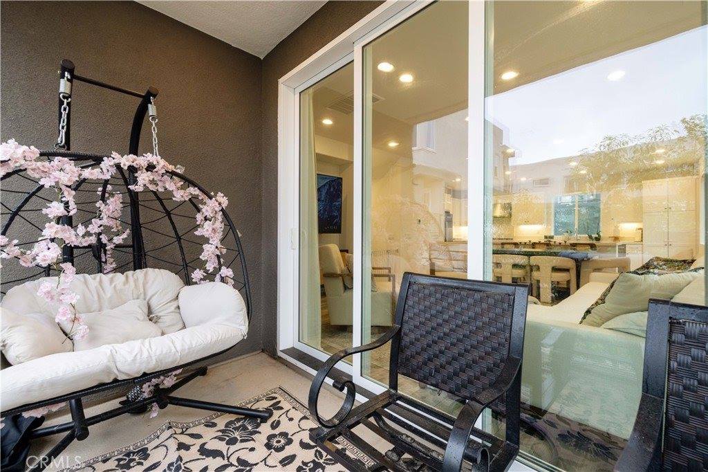 26799 Keystone Loop, Valencia, CA 91381