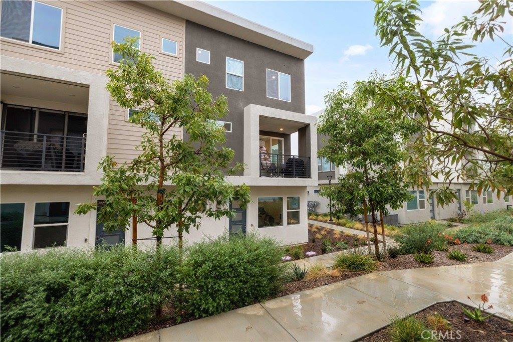 26799 Keystone Loop, Valencia, CA 91381