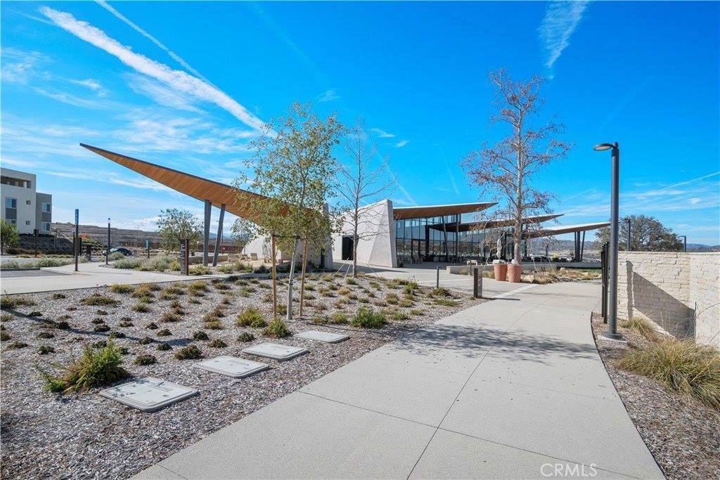 26799 Keystone Loop, Valencia, CA 91381