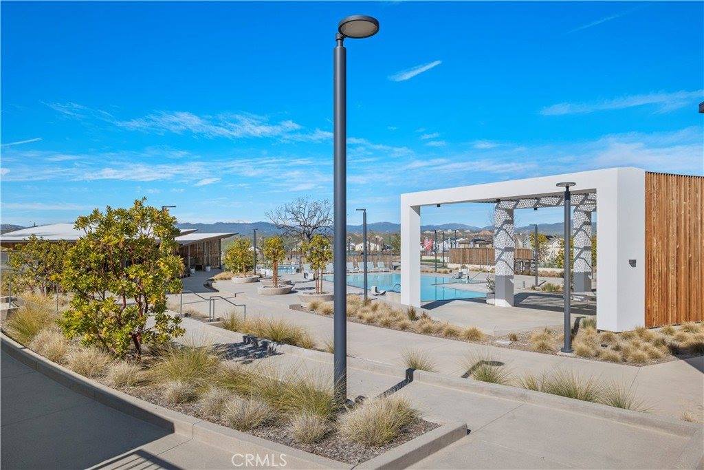 26799 Keystone Loop, Valencia, CA 91381
