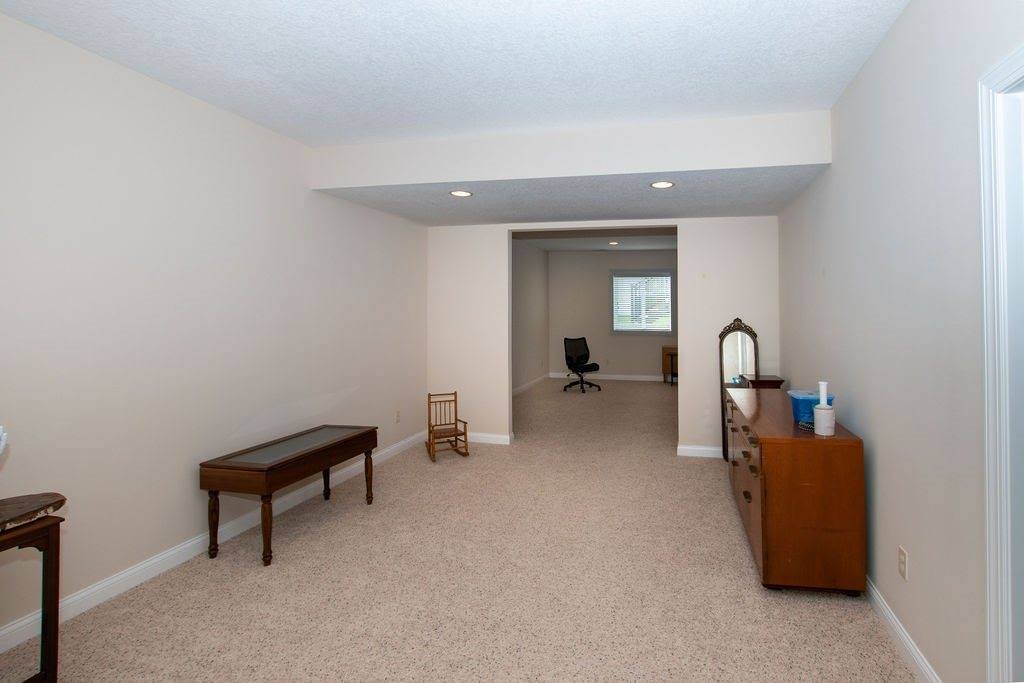 13110 Greenbelt Drive, Urbandale, IA 50323