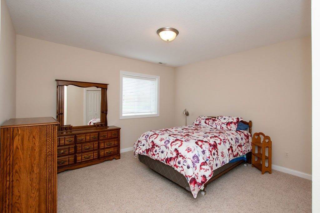 13110 Greenbelt Drive, Urbandale, IA 50323