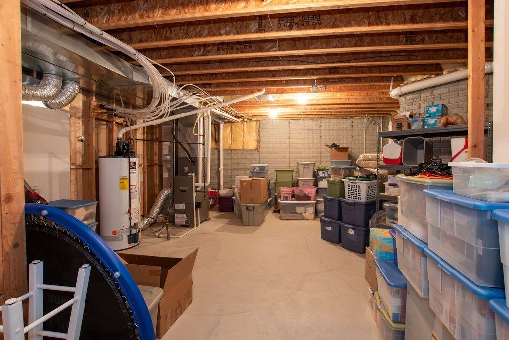 13110 Greenbelt Drive, Urbandale, IA 50323