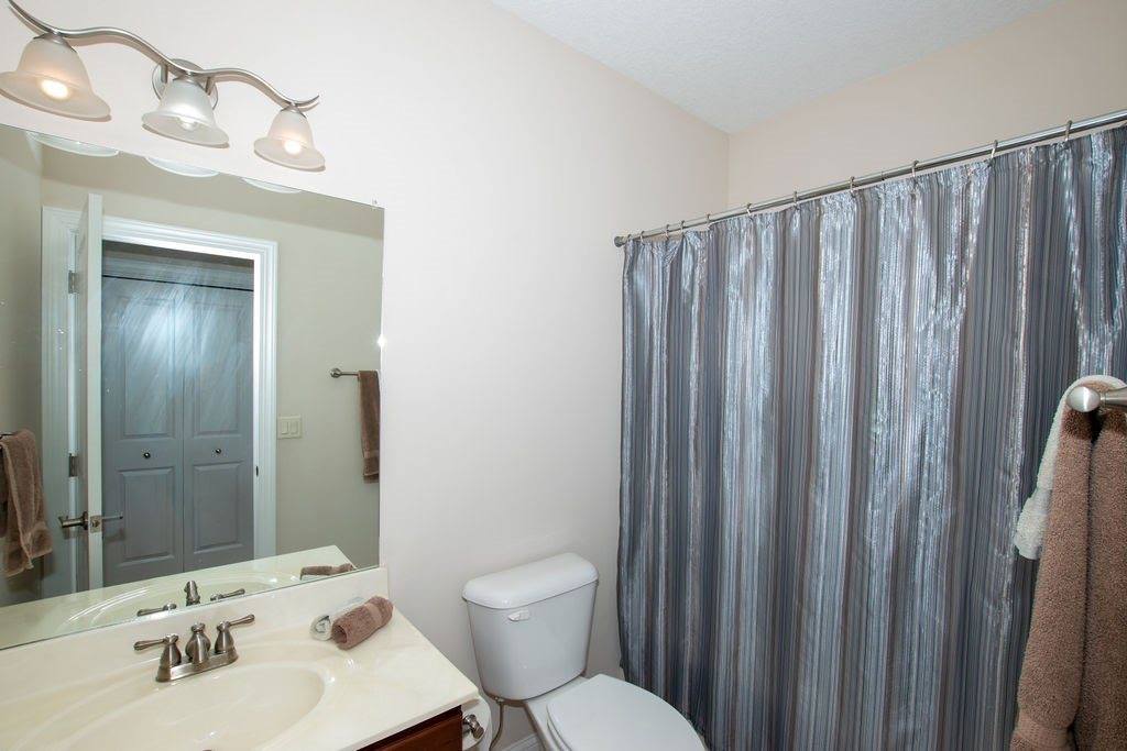 13110 Greenbelt Drive, Urbandale, IA 50323