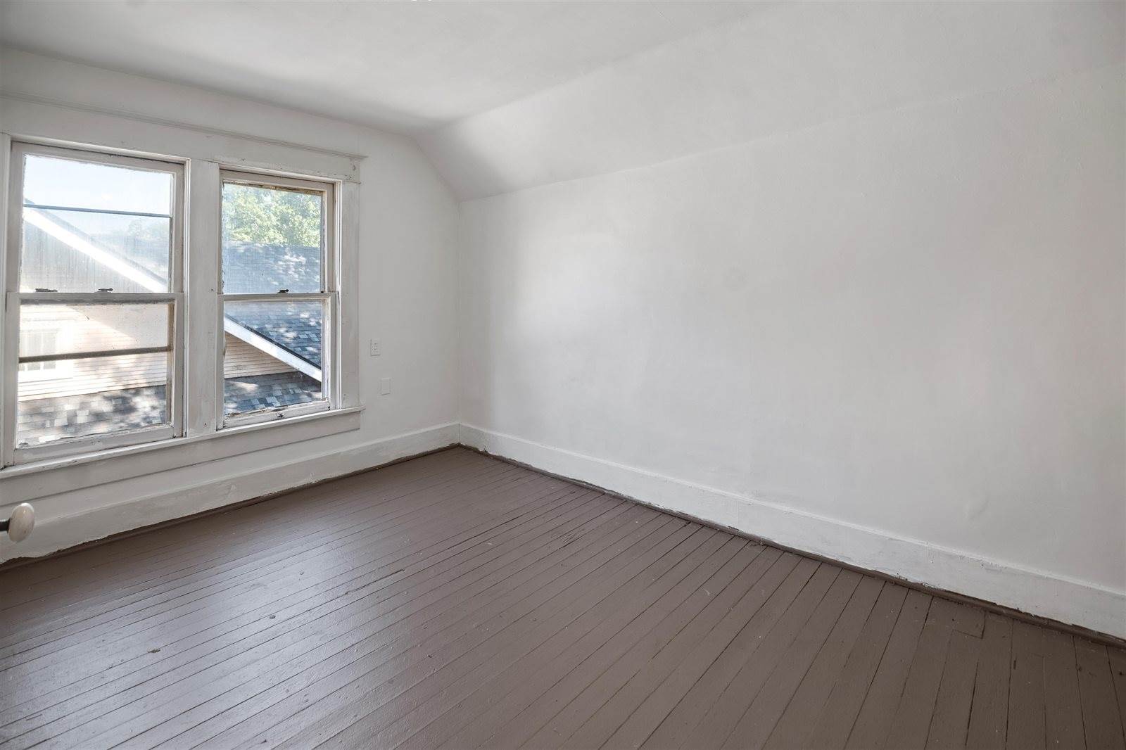 217 North Volutsia Ave, Wichita, KS 67214