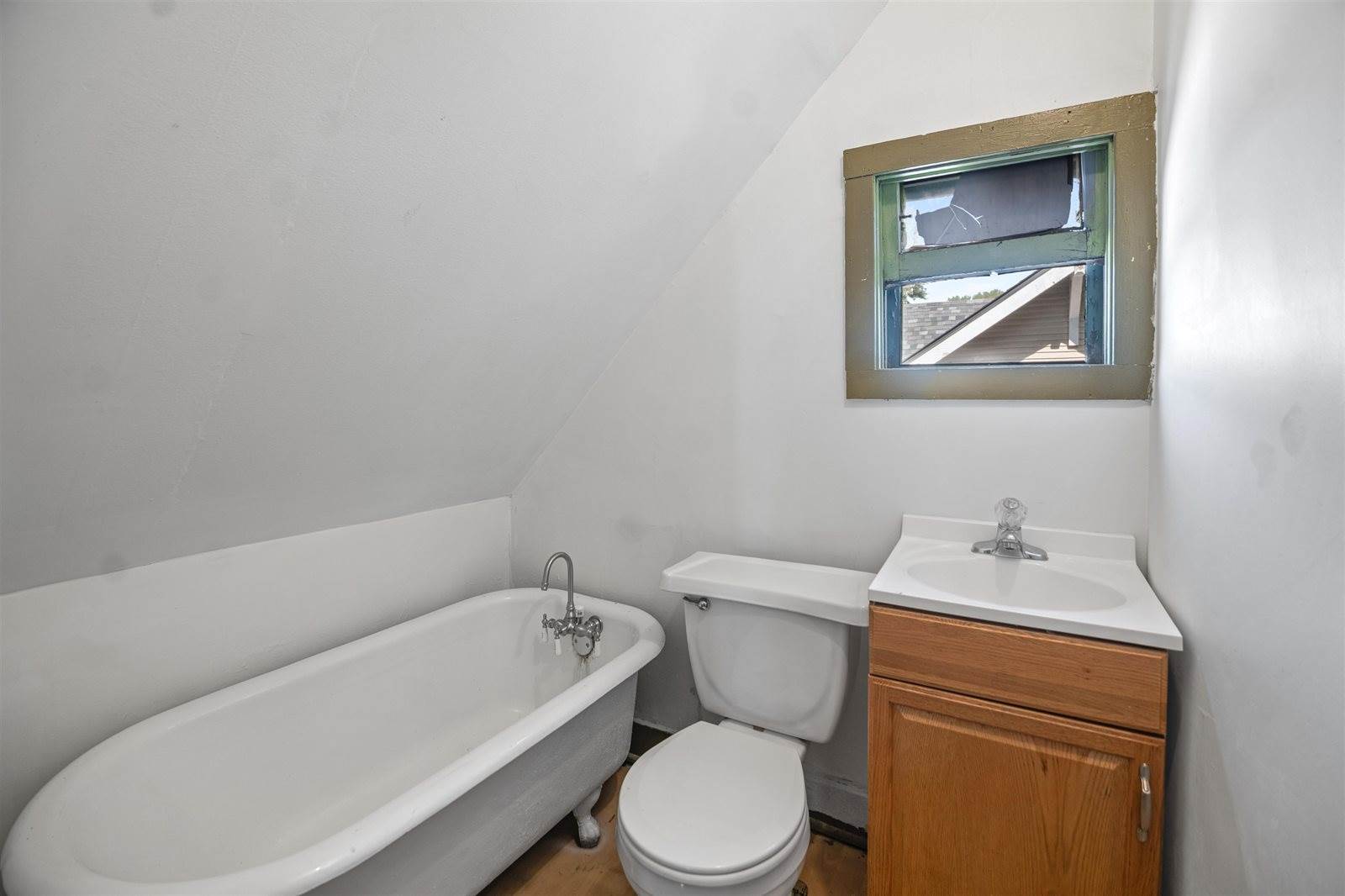 217 North Volutsia Ave, Wichita, KS 67214